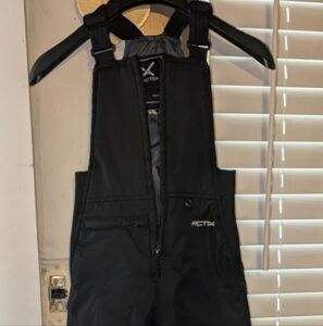Youth Arctix brand Snow Suit, Black Sz. XS